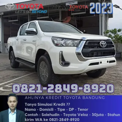 44752 toyota kijang innova diecast