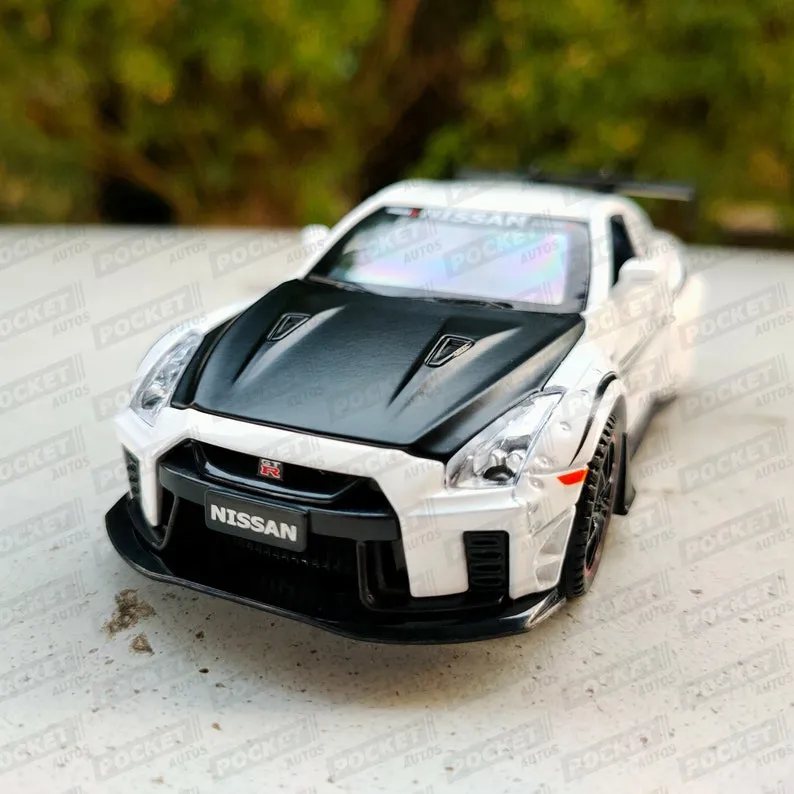 44756 diecast nissan gtr r35 display