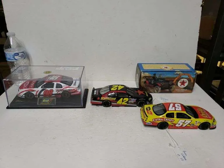 44785 diecast display case