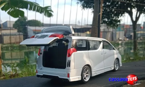 44791 diecast toyota alphard detailing