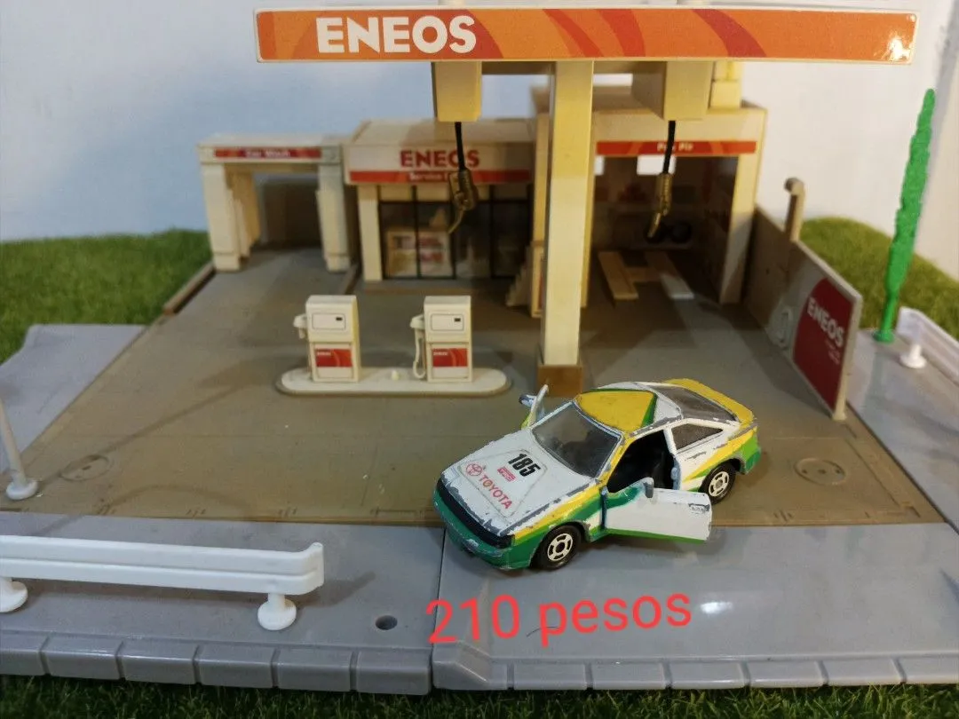 /img/44809-tomica-diecast-display.webp