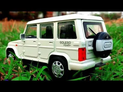 44861 mahindra bolero diecast