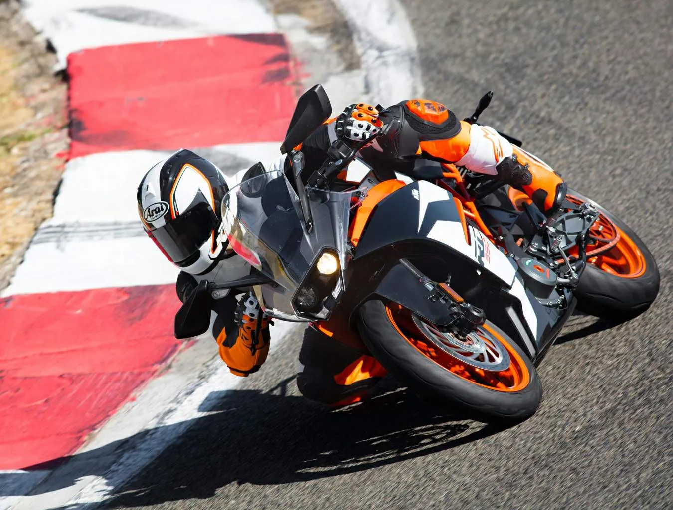 44894 ktm rc 390 diecast model detailing