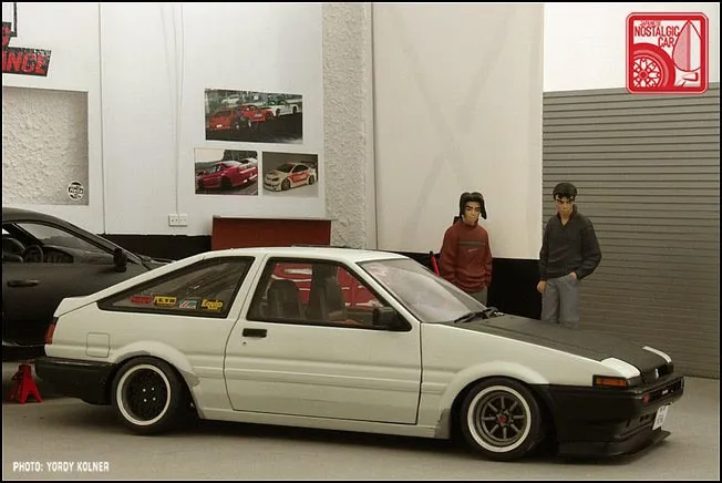 44931 toyota 2000gt diecast