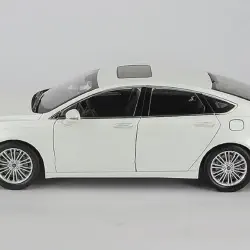 /img/44972-ford-fusion-diecast-display.webp