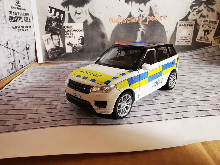44976 jaguar police car
