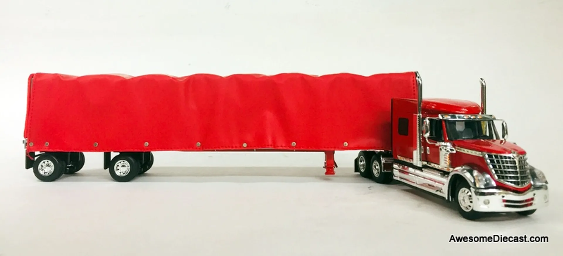 45024 collecting diecast trucks