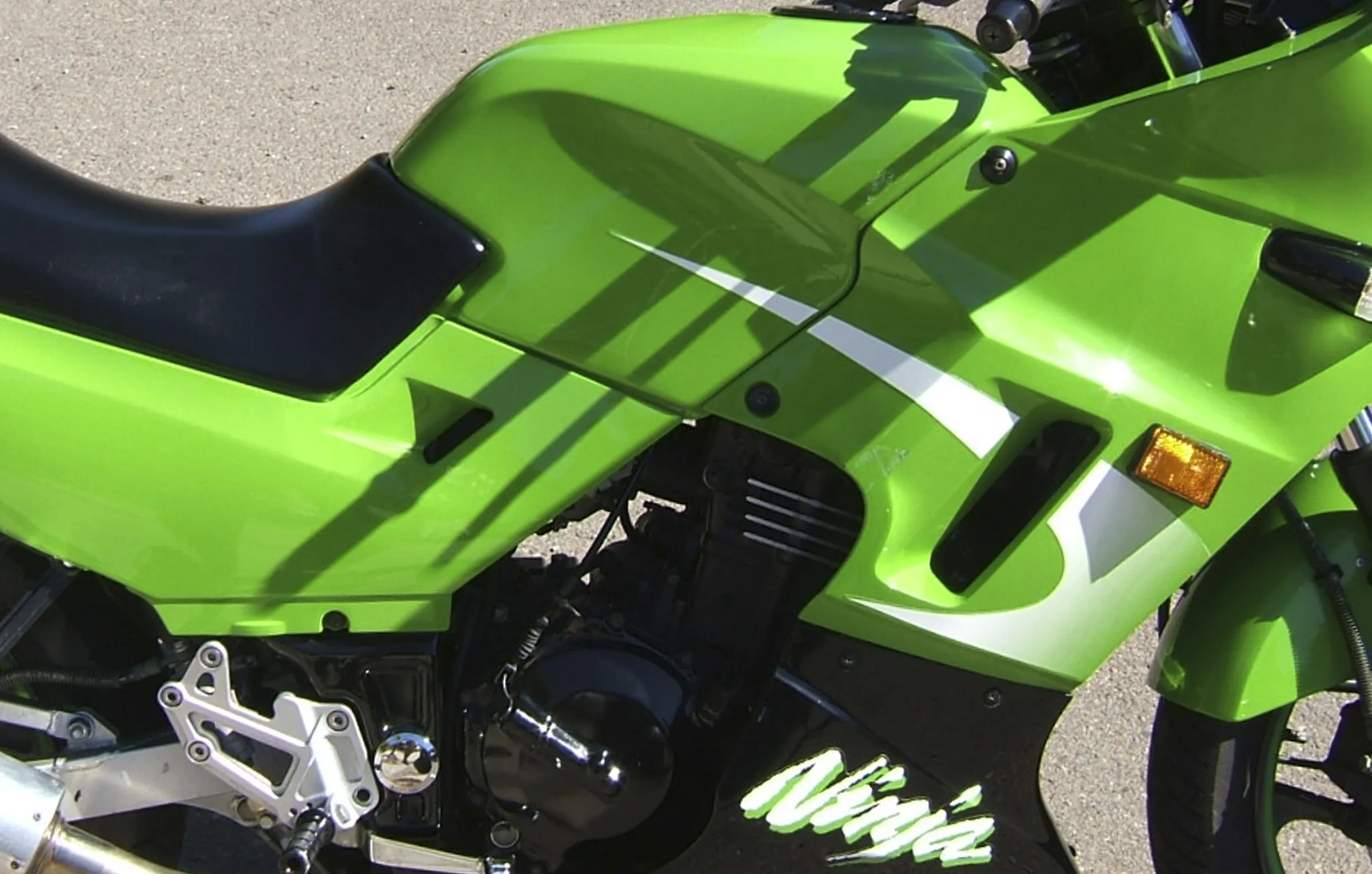 45042 diecast ninja 250 detailed design