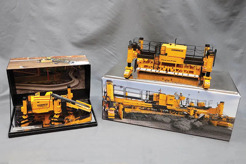 45046 gomaco gt3600 diecast