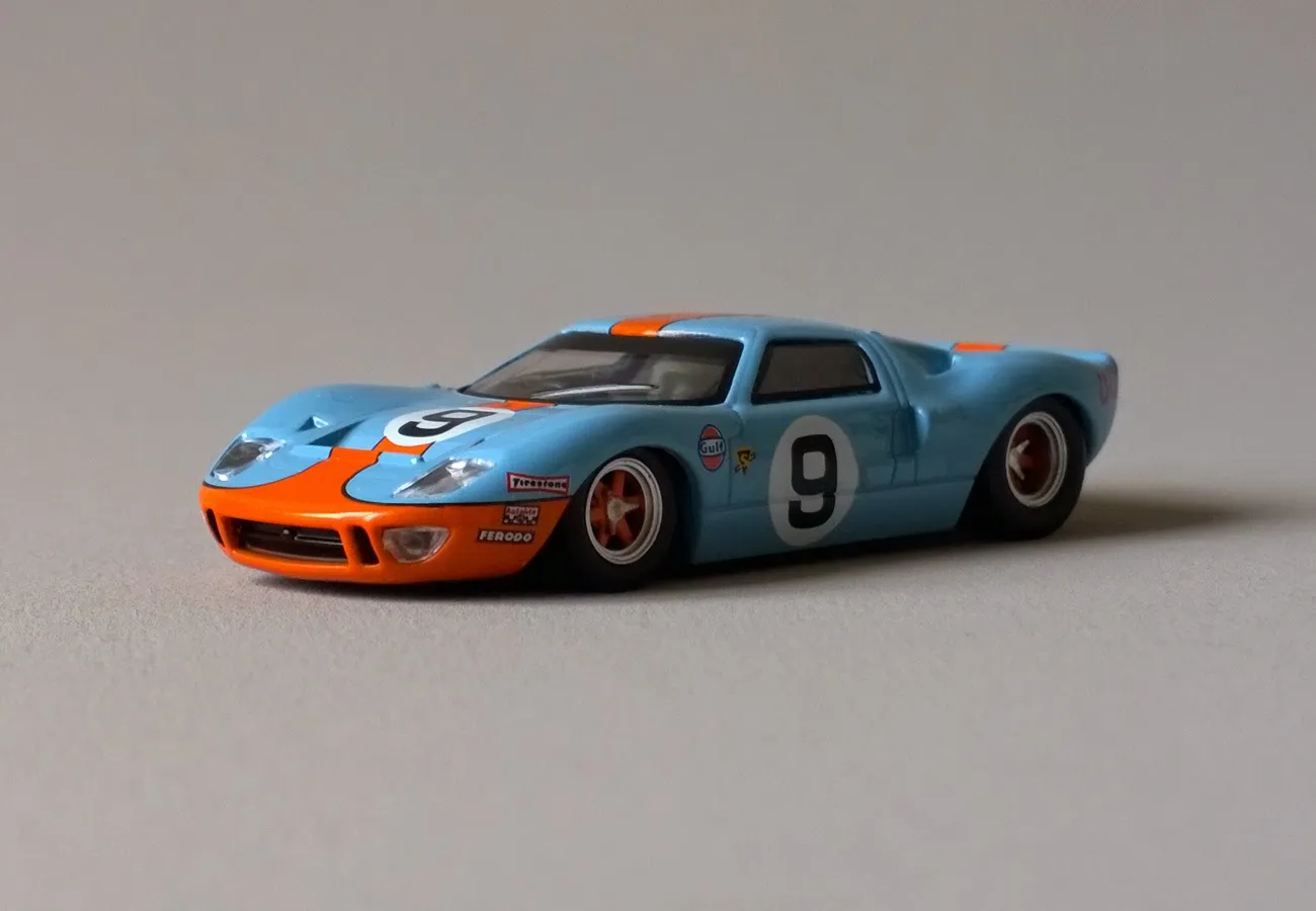 45056 diecast car display