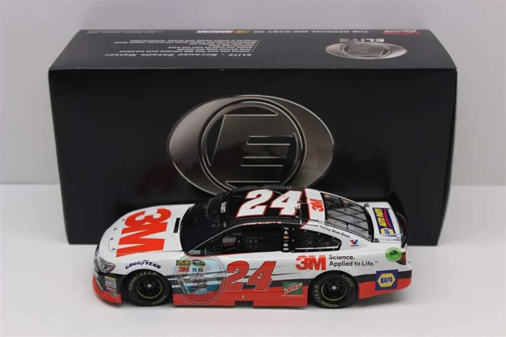 /img/45105-chase-elliott-diecast-collection.webp
